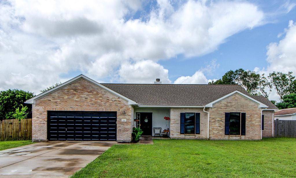 104 Axis Deer TRL, Hutto, TX 78634