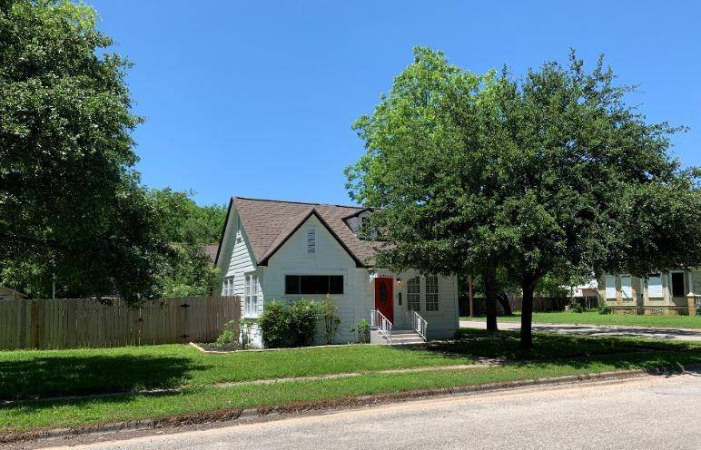 508 N Central Ave, Cameron, TX 76520