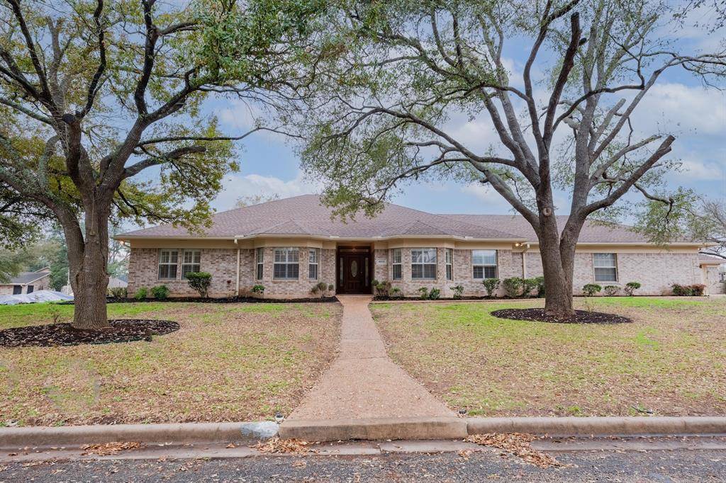 4101 Arbor Oak DR, Taylor, TX 76574