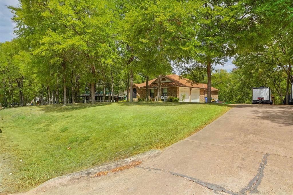 209 Piney Ridge DR, Bastrop, TX 78602