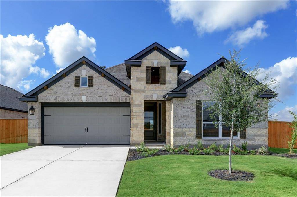 100 Hackberry LN, Bastrop, TX 78602
