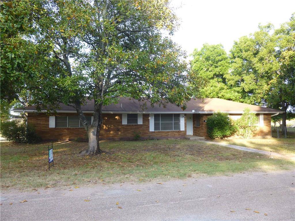 225 Estelle DR, Rockdale, TX 76567