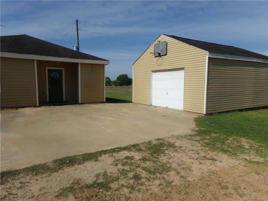 Address not disclosed, Sealy, TX 77474