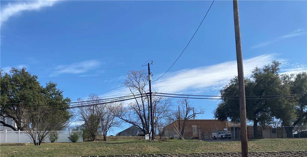 211 Avenue J, Marble Falls, TX 78654