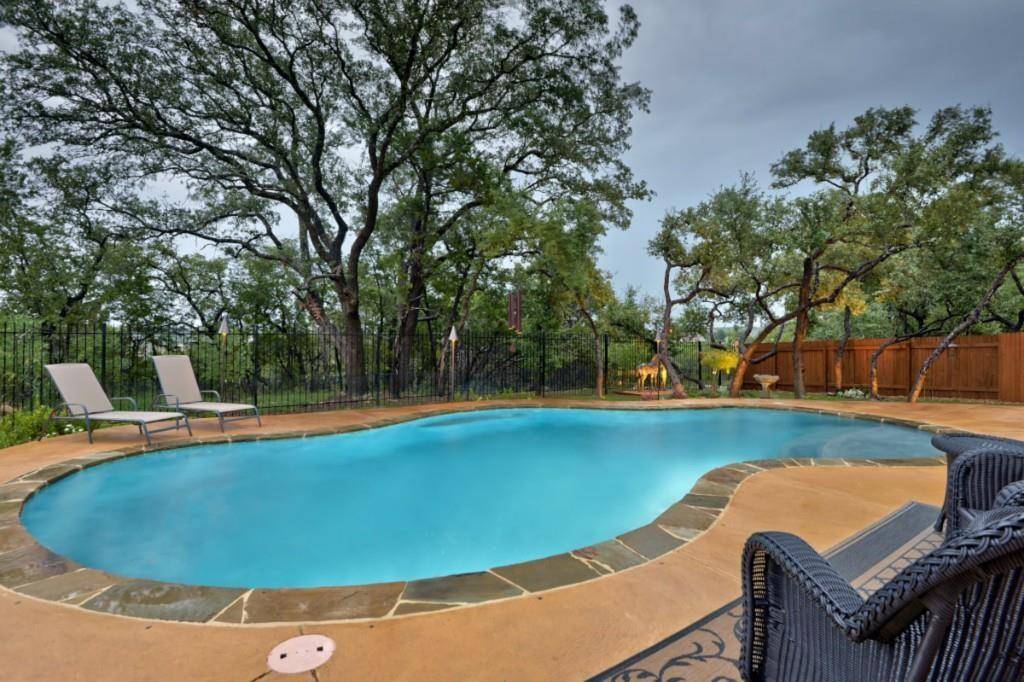 5524 Texas Bluebell DR, Spicewood, TX 78669