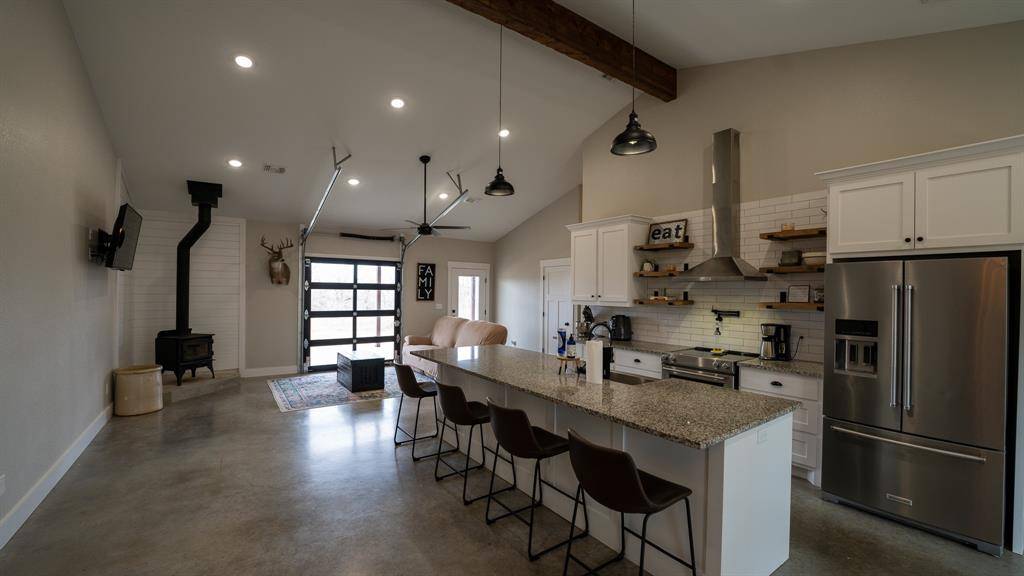 283 County Road 318, Rockdale, TX 76567