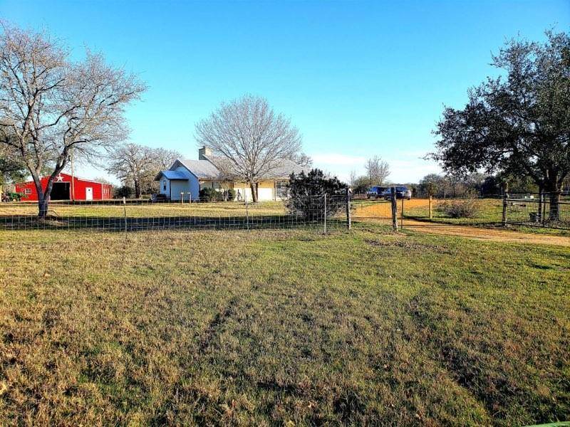 431 Glass LN, Bastrop, TX 78602