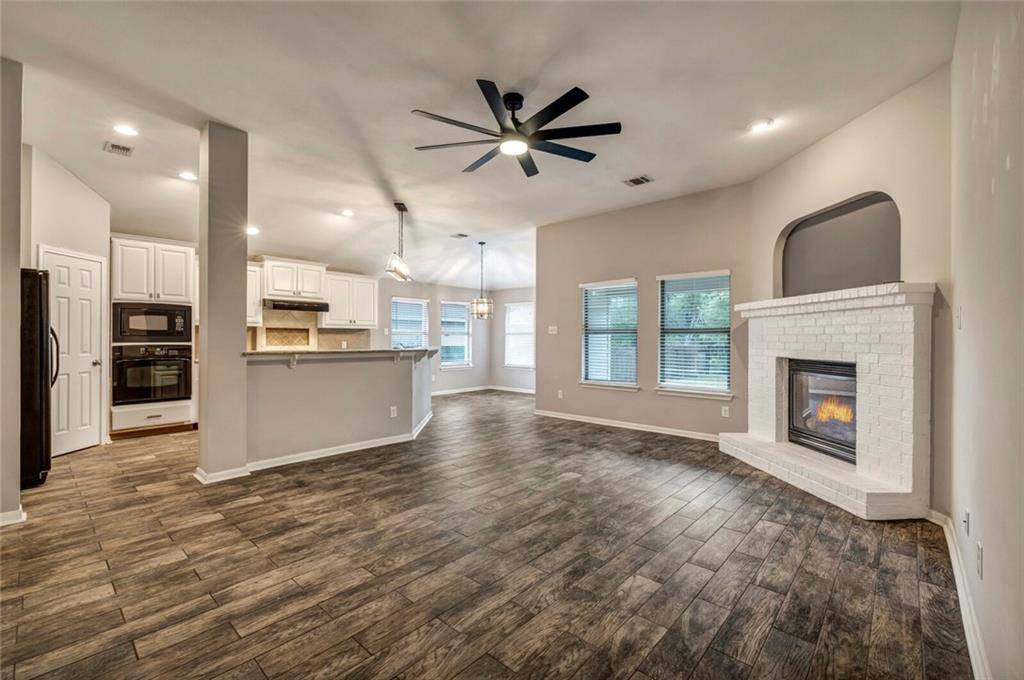 22204 Rock Wren RD, Spicewood, TX 78669