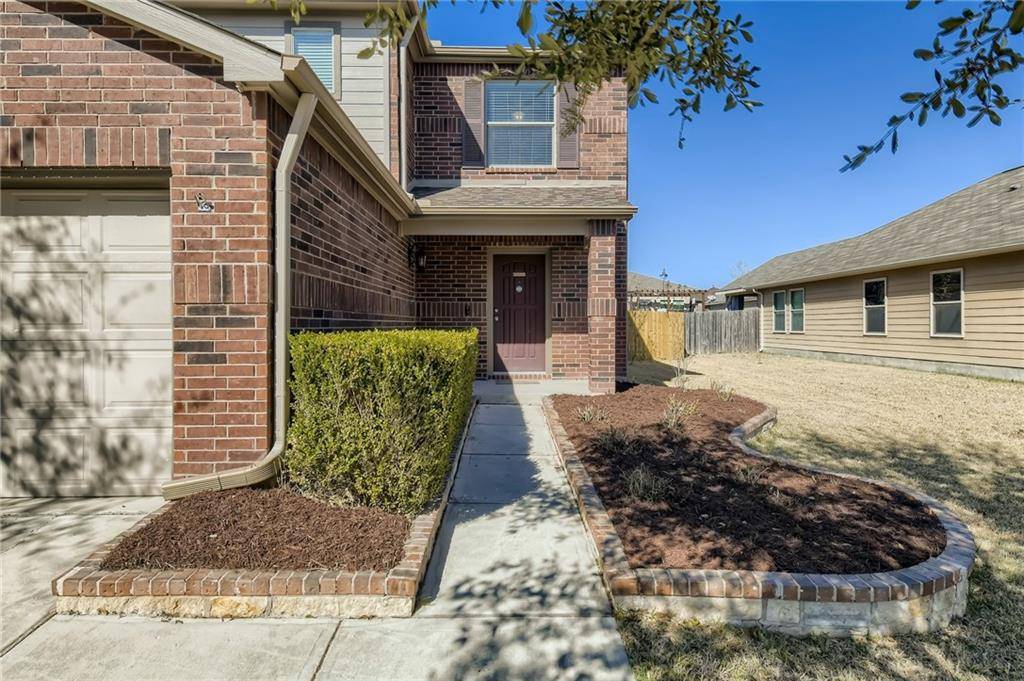 214 Wells BND, Hutto, TX 78634