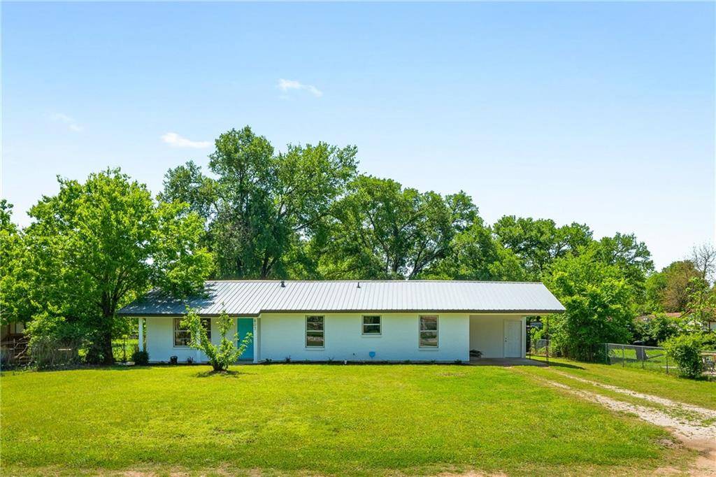 807 Linden ST, Bastrop, TX 78602
