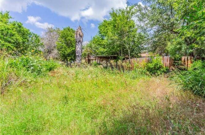 118 Greenfield RD, Kyle, TX 78640