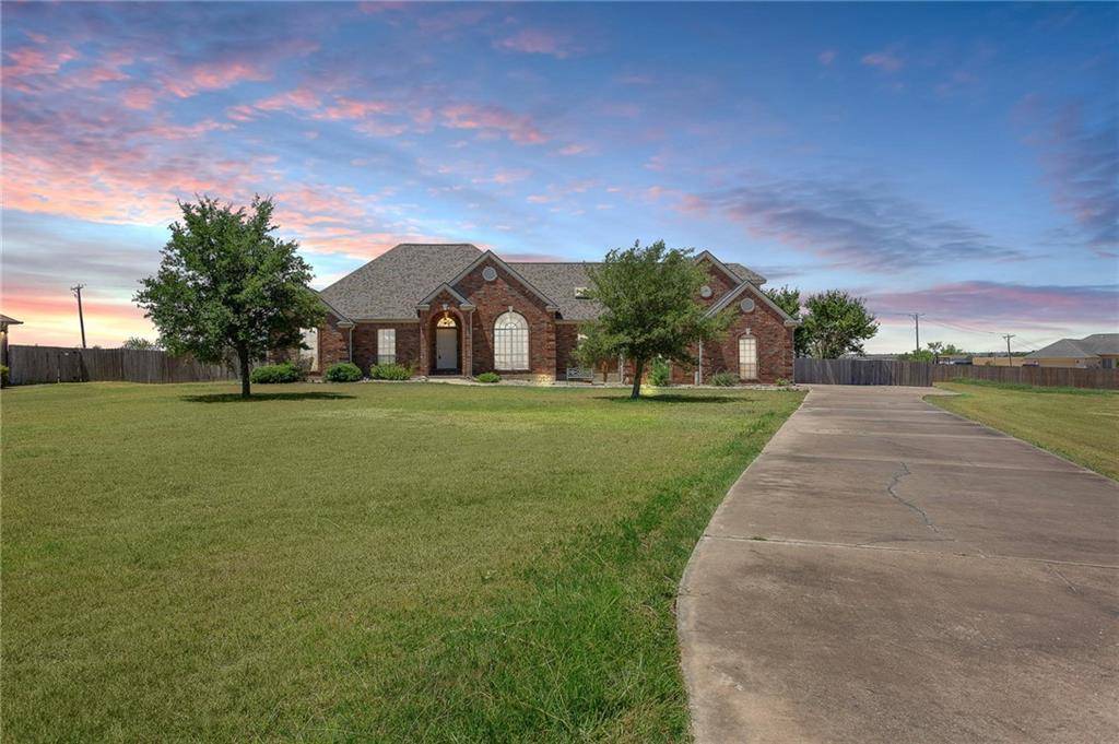 155 Comanche CIR, Hutto, TX 78634