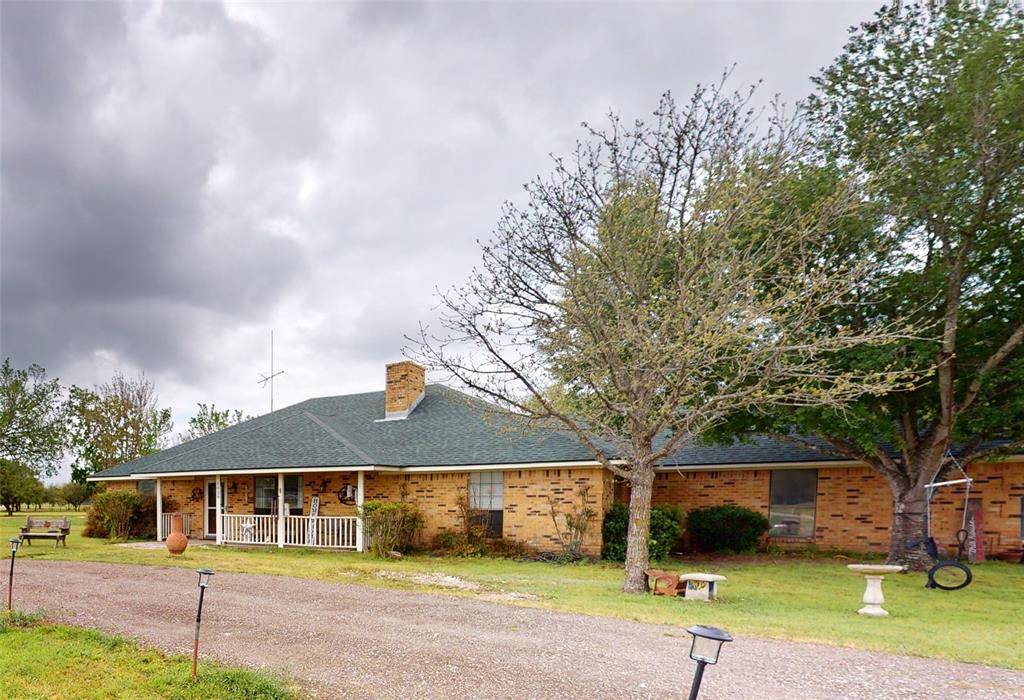 1028 County Road 227, Giddings, TX 78942
