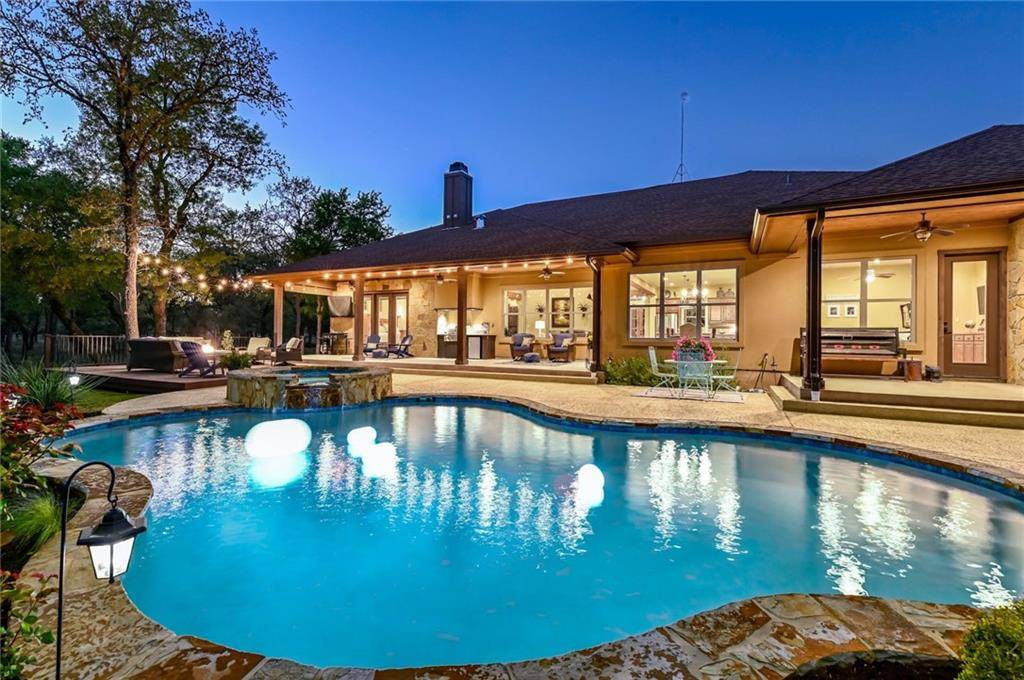 360 Spears Ranch RD, Jarrell, TX 76537