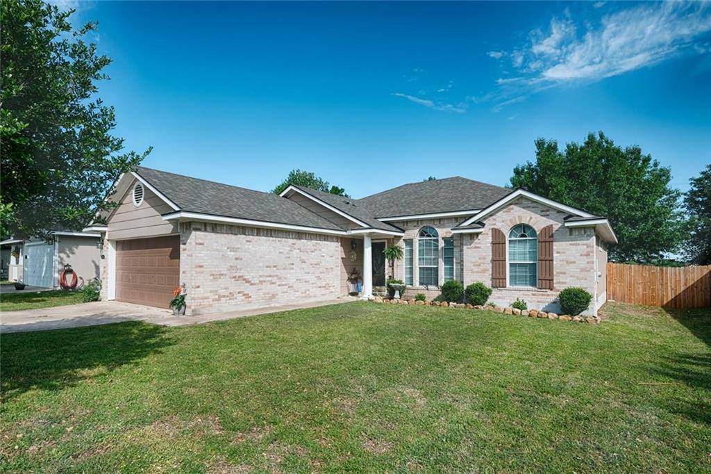 2010 Oaklawn DR, Taylor, TX 76574