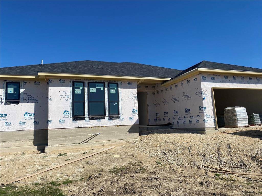 512 N 9th ST, Jarrell, TX 76537