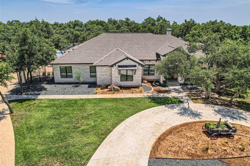 305 Highland Spring LN, Georgetown, TX 78633