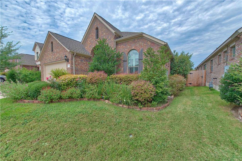 131 Lacebark LN, Buda, TX 78610