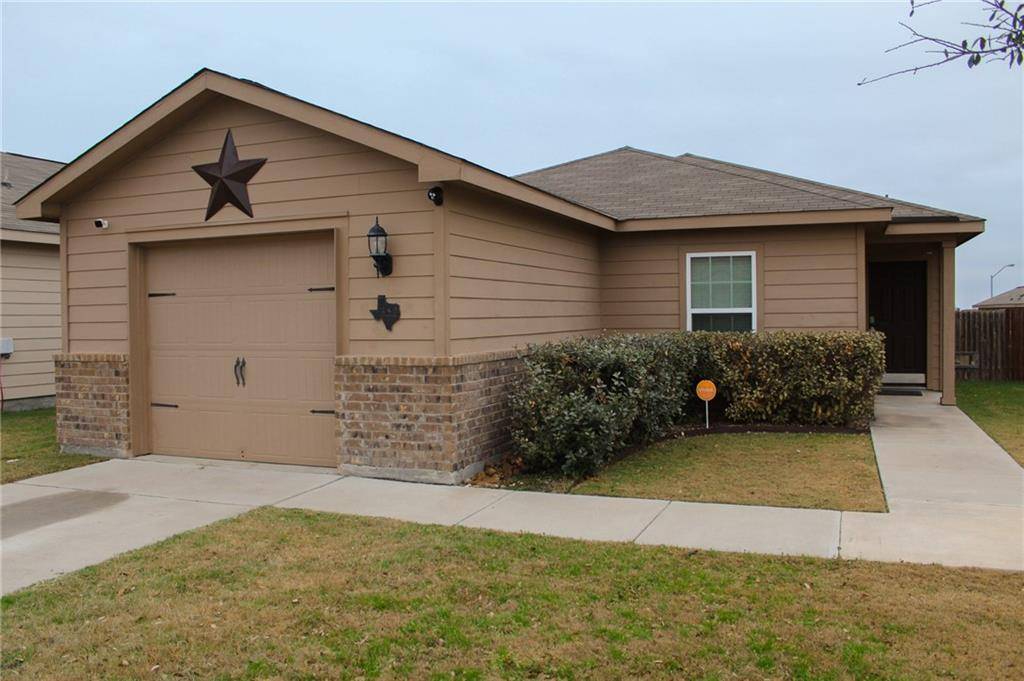 352 Farmer LN, Jarrell, TX 76537