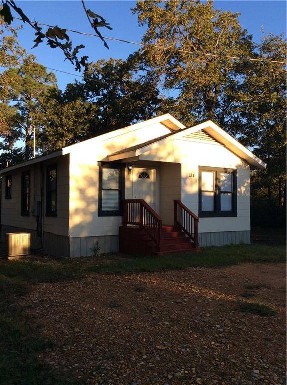 134 Peace Haven LN, Bastrop, TX 78602