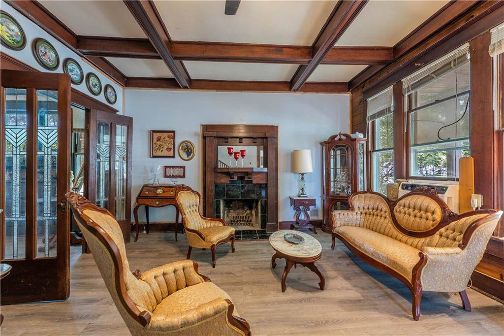 704 W Fox ST, Caldwell, TX 77836