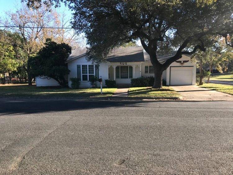 908 W 1st ST, Lampasas, TX 76550