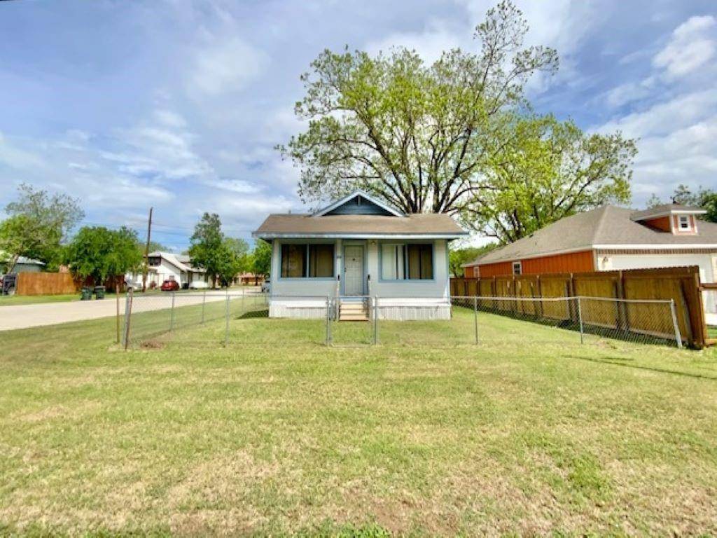 618 S Polk ST, Giddings, TX 78942