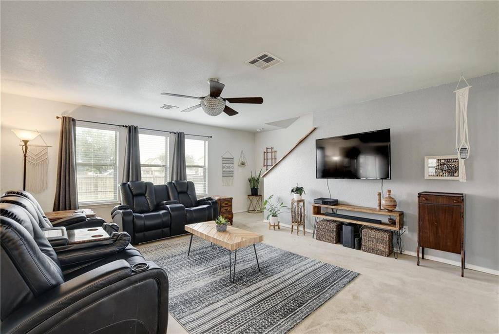 471 Holly Grove ST, Kyle, TX 78640