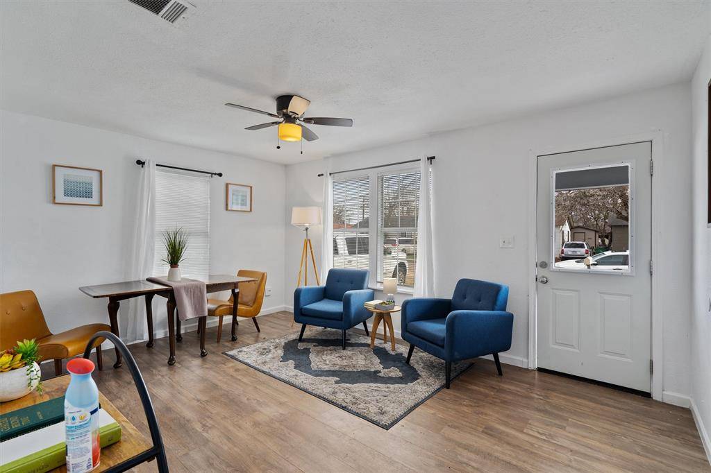 111 Travis ST, Taylor, TX 76574