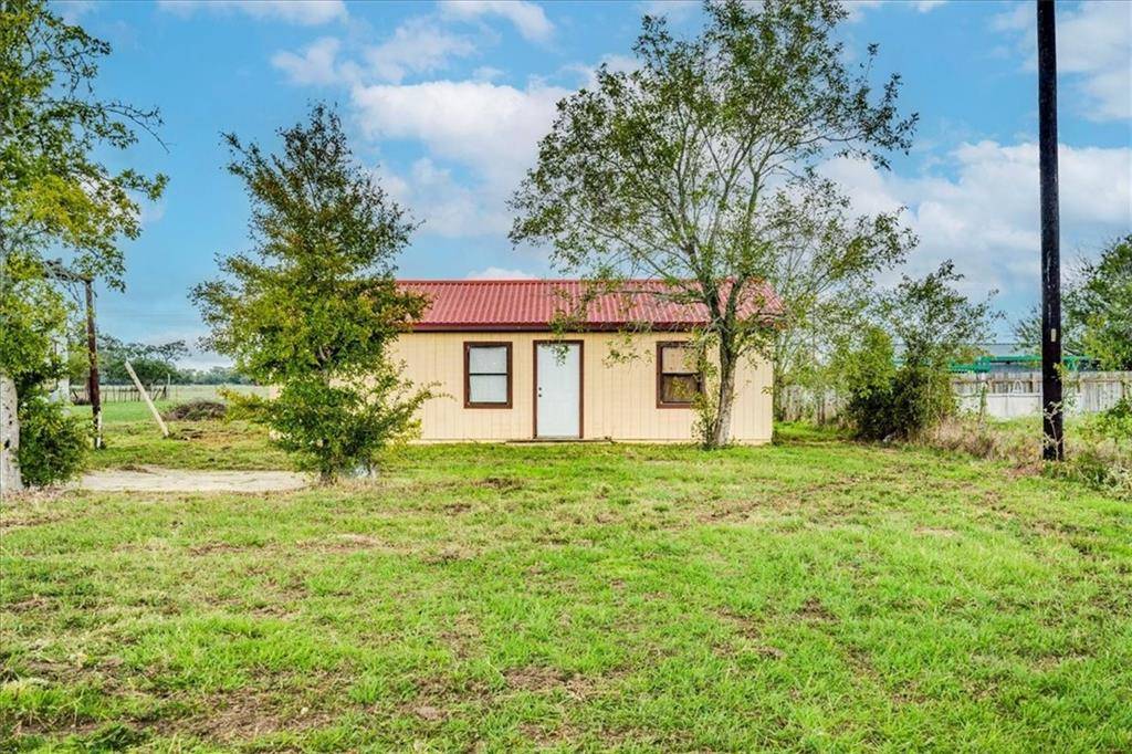 1032 Private Road 1339 PR, Giddings, TX 78942