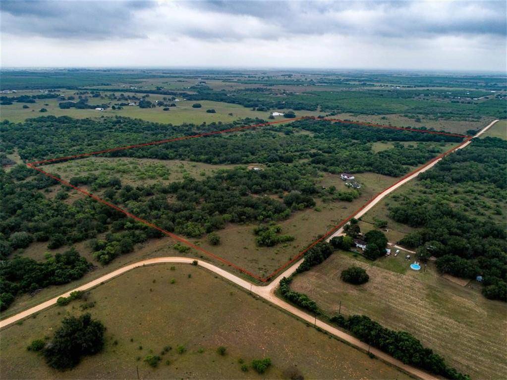 713 CR 412, Stockdale, TX 78160