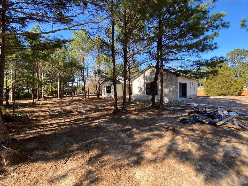 111 Green Grass LN, Bastrop, TX 78602