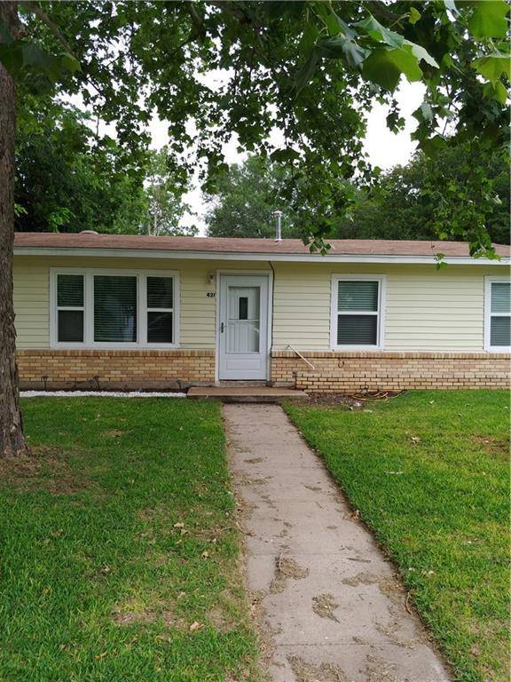 421 Maresh ST, Taylor, TX 76574