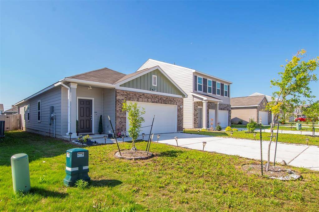 321 Bell Rings DR, Jarrell, TX 76537
