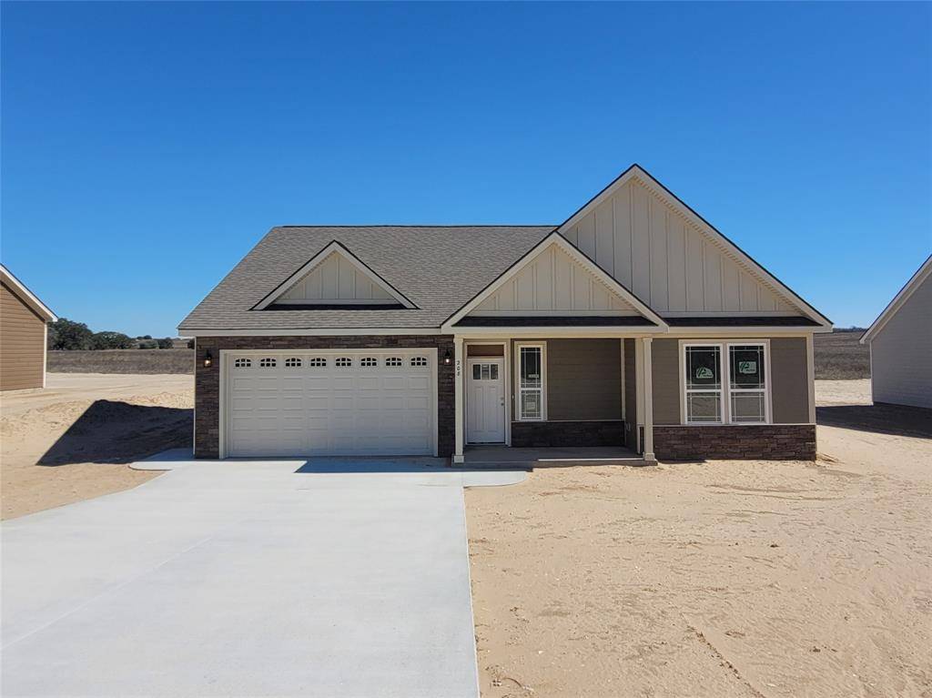 208 Turnberry DR, La Vernia, TX 78121
