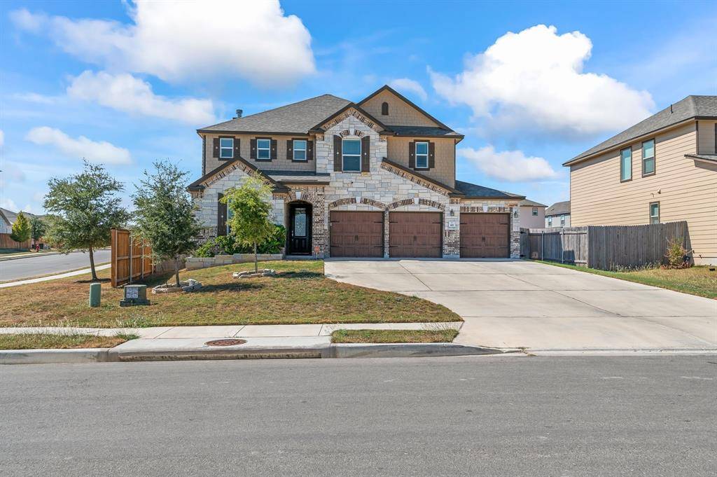 105 Six Shooter DR, Kyle, TX 78640