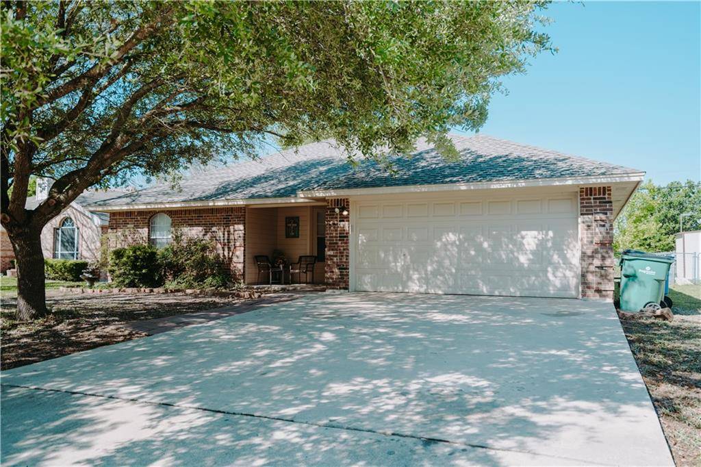2403 Northlawn DR, Taylor, TX 76574