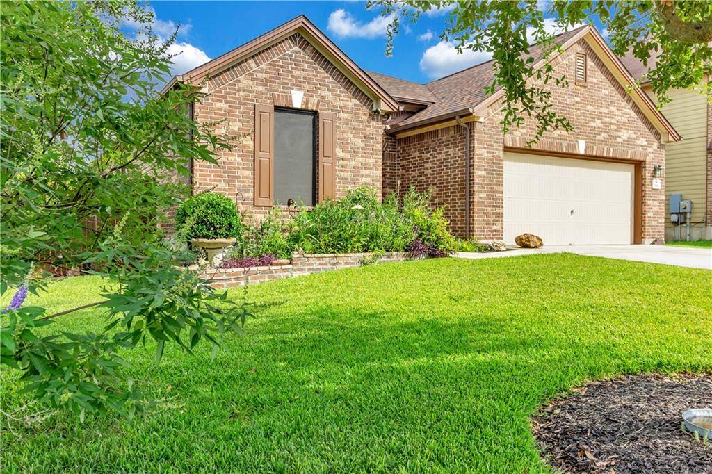 366 Matthews LN, Kyle, TX 78640