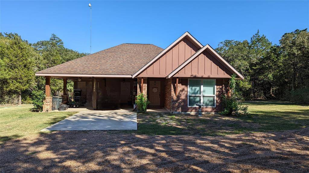 1048 Private Road 7045 RD, Lexington, TX 78947