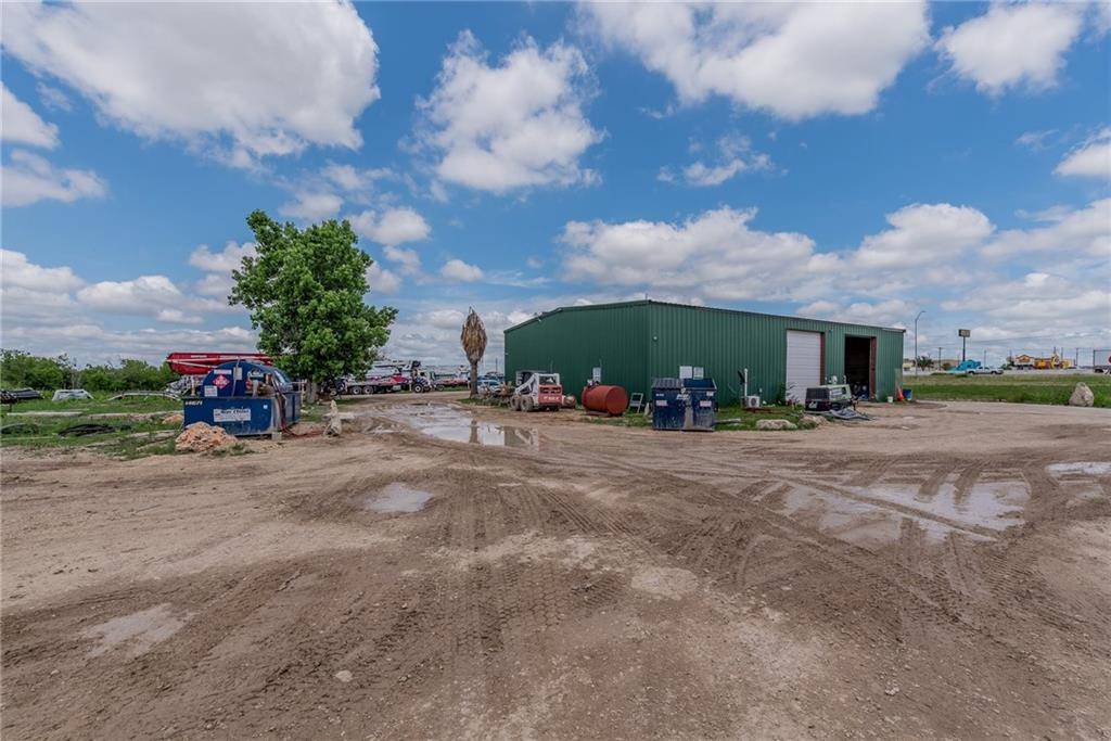 11585 N Interstate 35 HWY, Jarrell, TX 76537