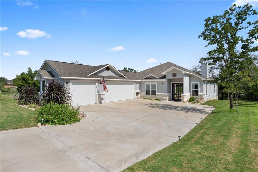 111 Tylee CIR, Bastrop, TX 78602