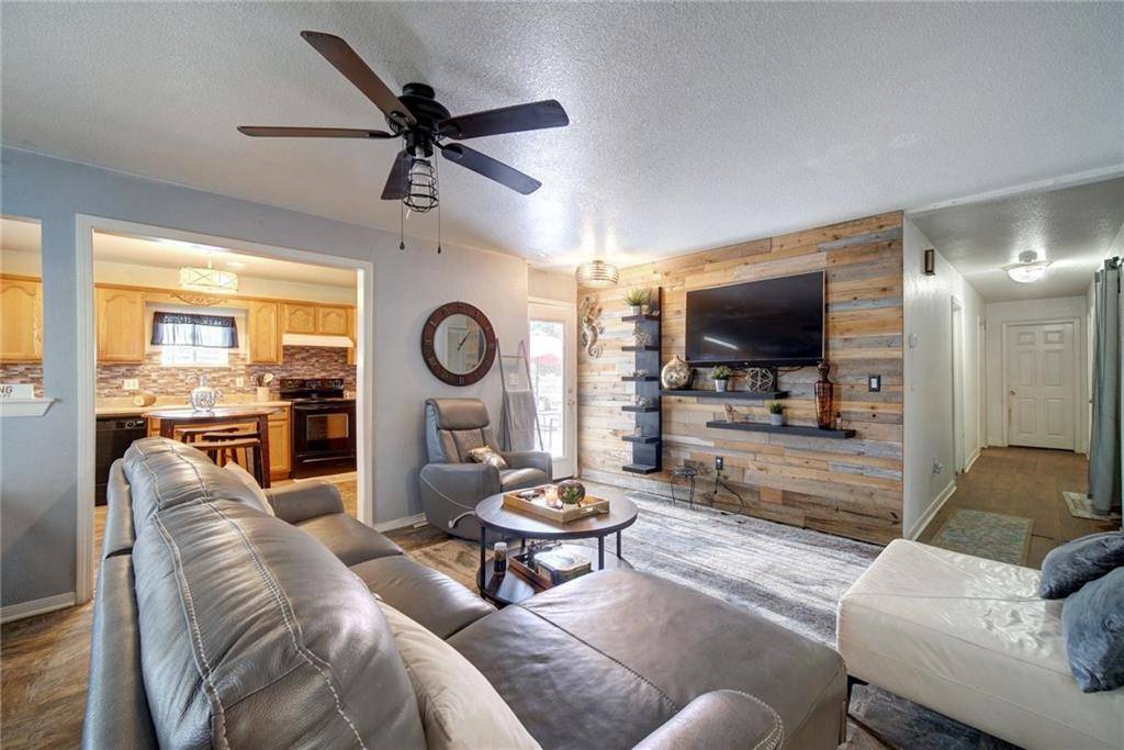 118 E Carrie Manor ST, Manor, TX 78653
