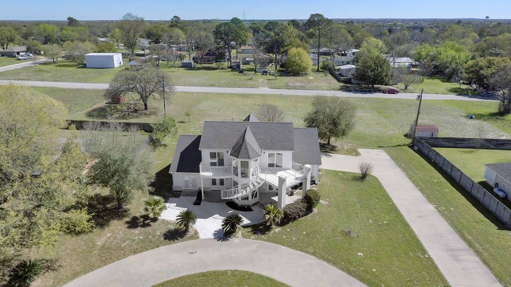 712 Palmer ST, Rockdale, TX 76567