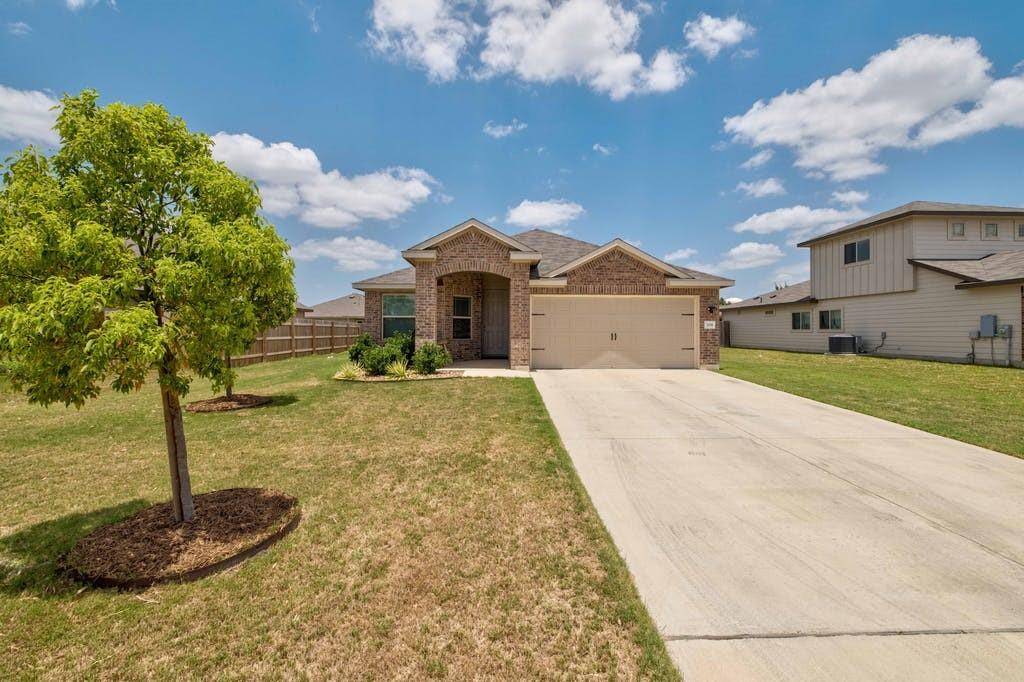 208 Morning Dew LN, Kyle, TX 78640