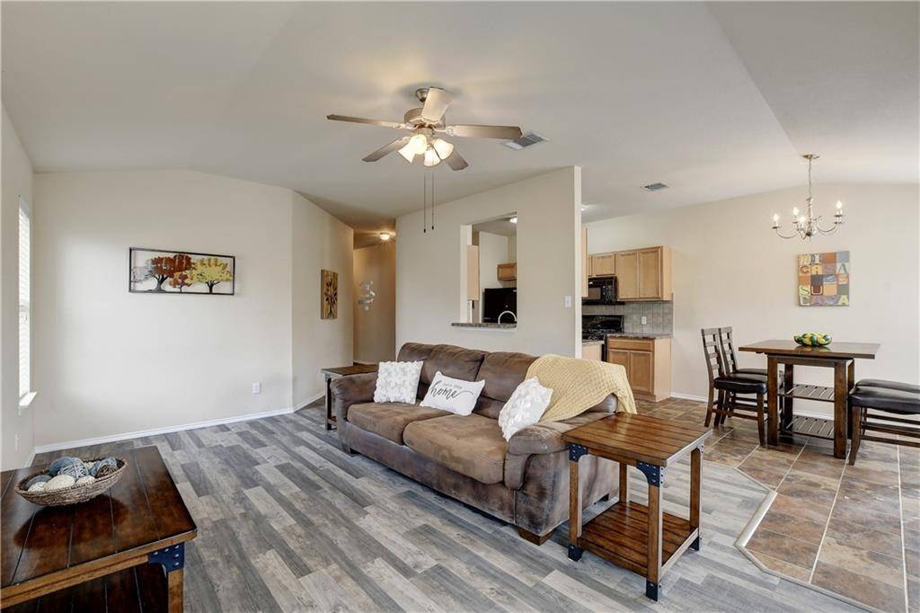 114 Pembroke CV, Kyle, TX 78640