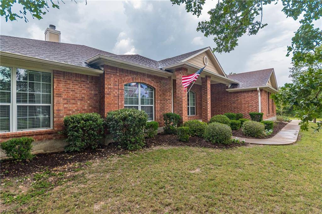 126 Sam Houston DR, Bastrop, TX 78602