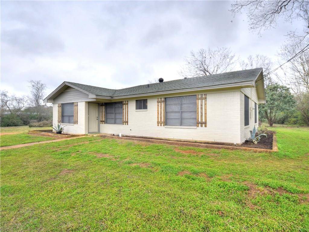 712 Burns ST, Lexington, TX 78947