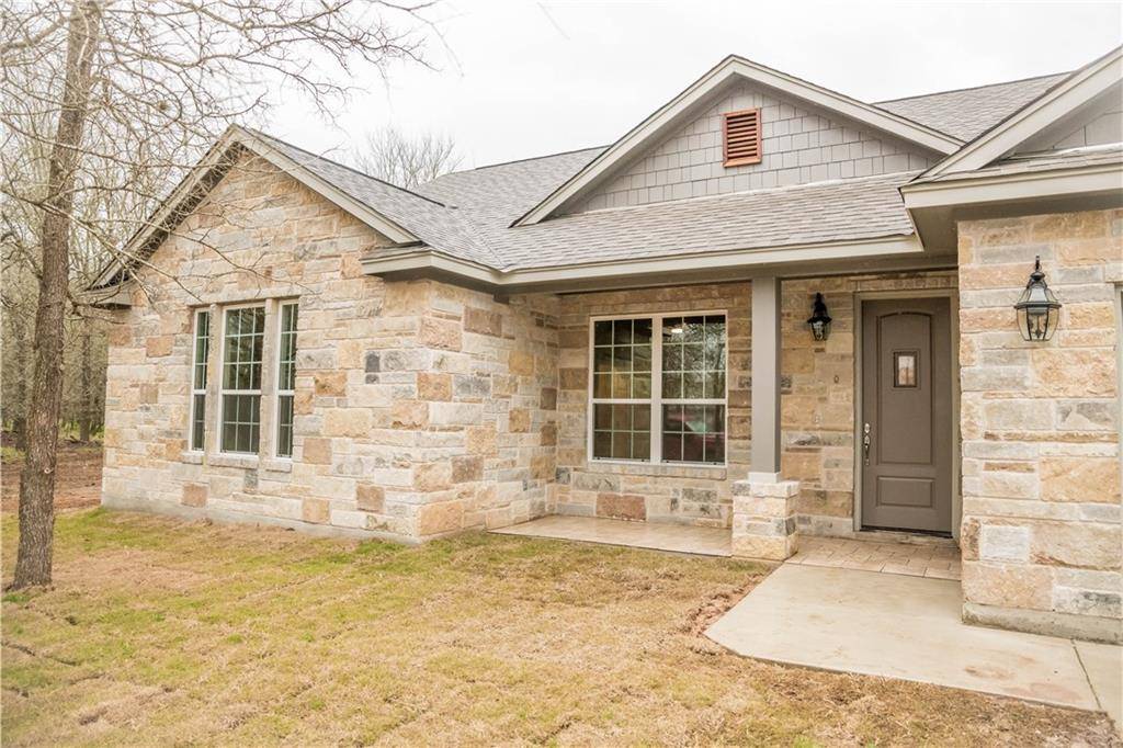 211 Waipahoehoe DR, Bastrop, TX 78602
