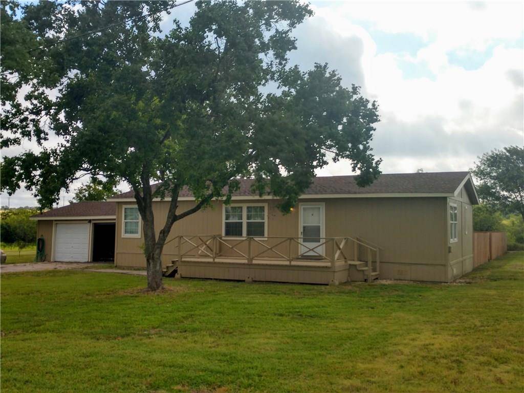 1049 Country Folks LN, Buda, TX 78610