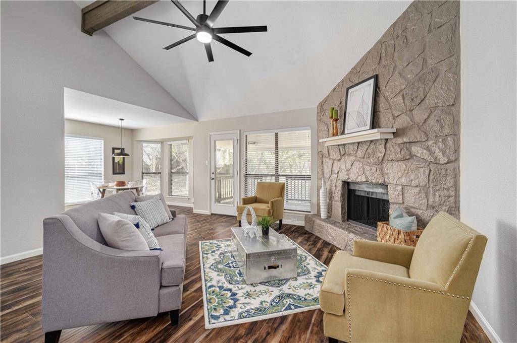 313 Hunter Ridge RD, San Marcos, TX 78666
